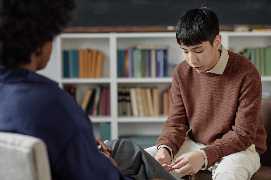 7 Signs You May Need a Trauma Therapist (And How to Get Help in Singapore)